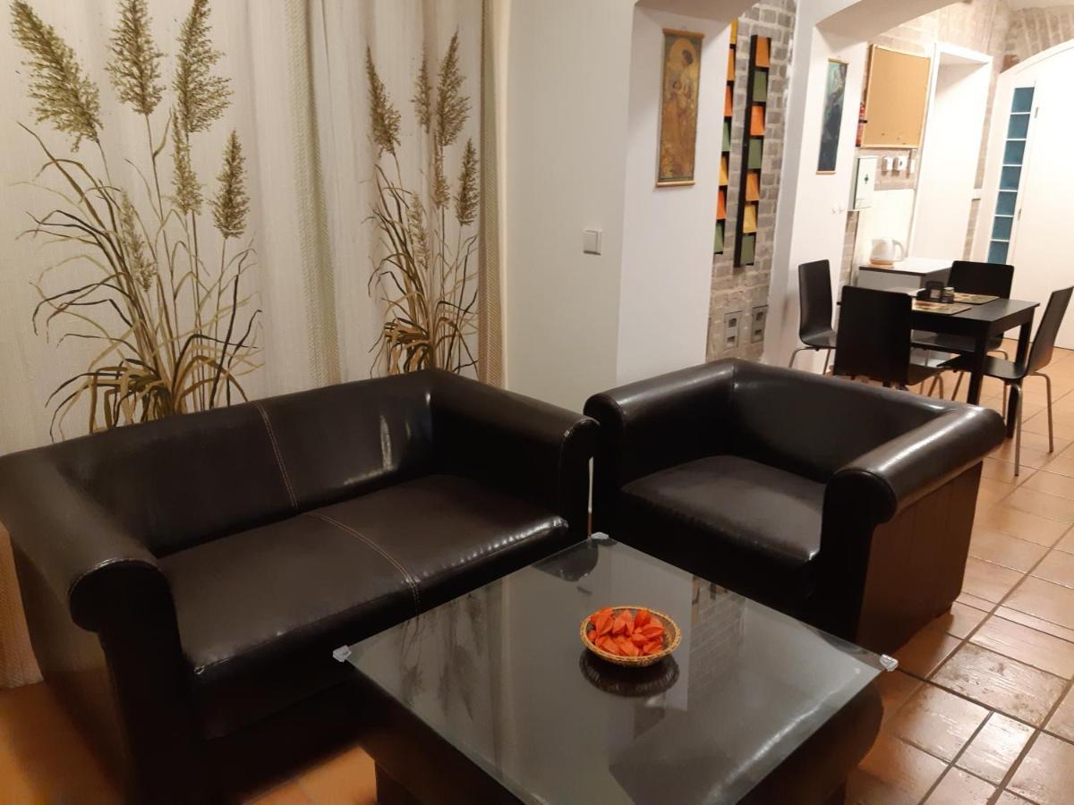 Studio Voluntario Hradec Králové Exteriör bild