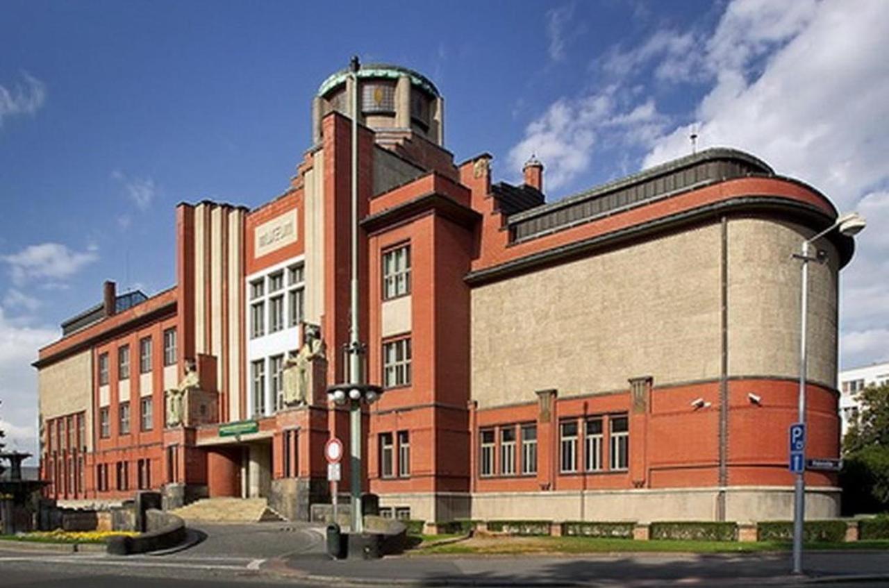 Studio Voluntario Hradec Králové Exteriör bild