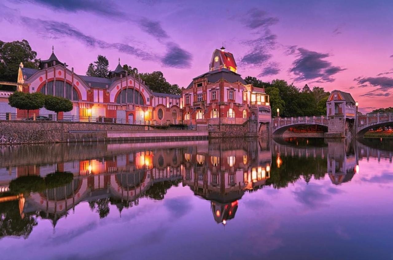 Studio Voluntario Hradec Králové Exteriör bild